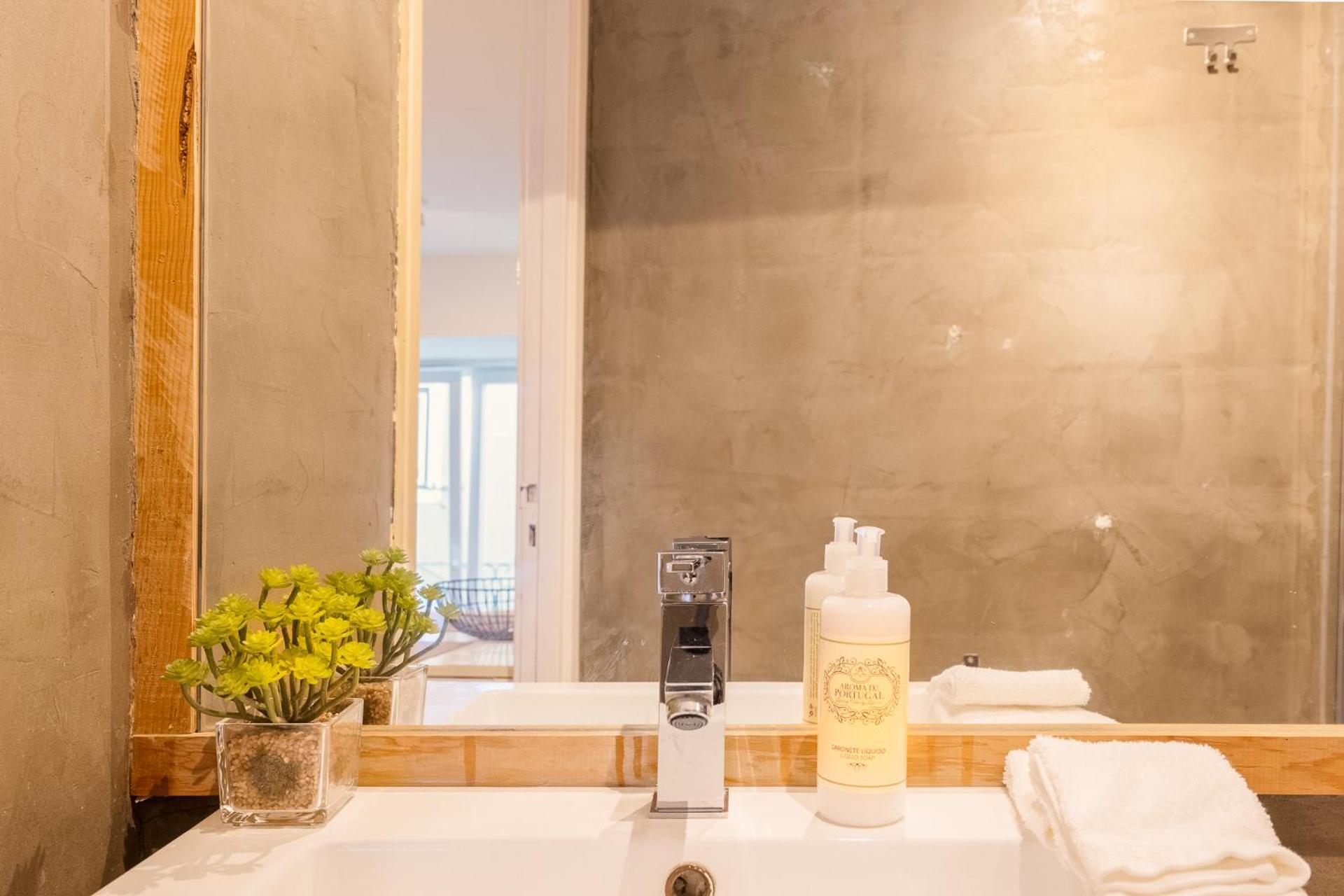 Contemporary Apartment In Chiado 3 Lisboa المظهر الخارجي الصورة